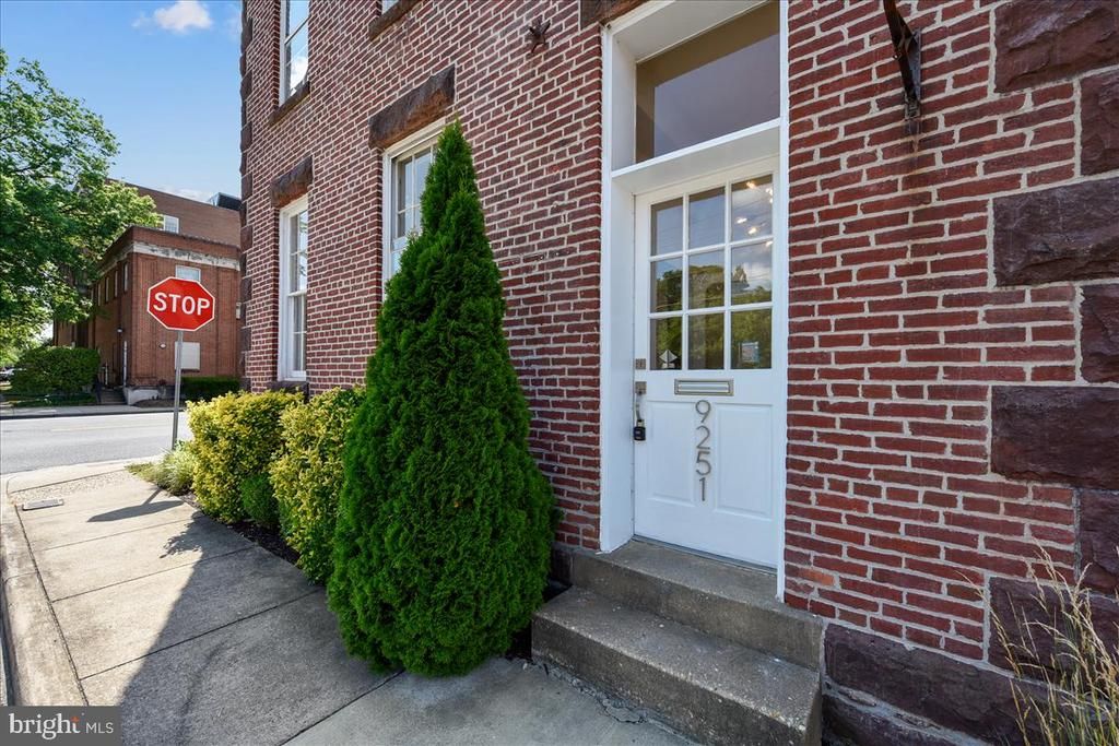 9251 Lee Ave, Manassas, VA 20110